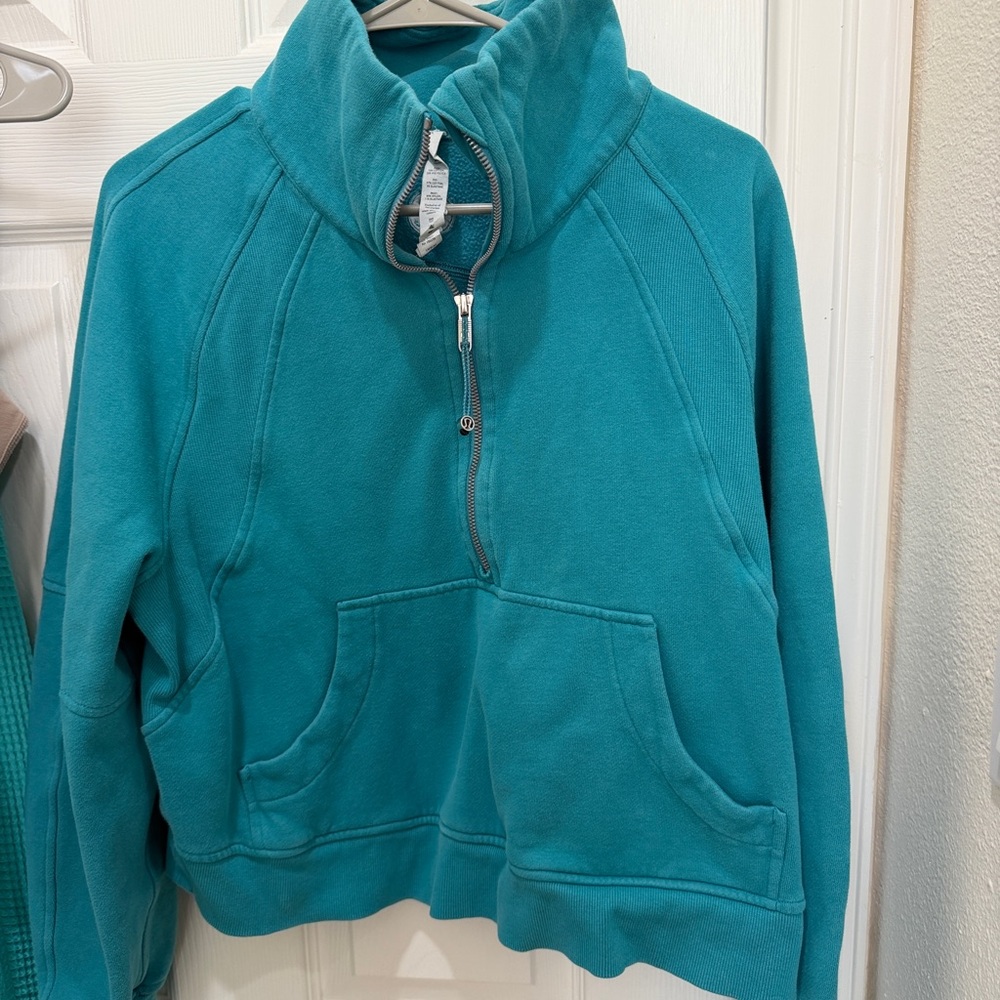 Lulu Lemon Scuba M/L